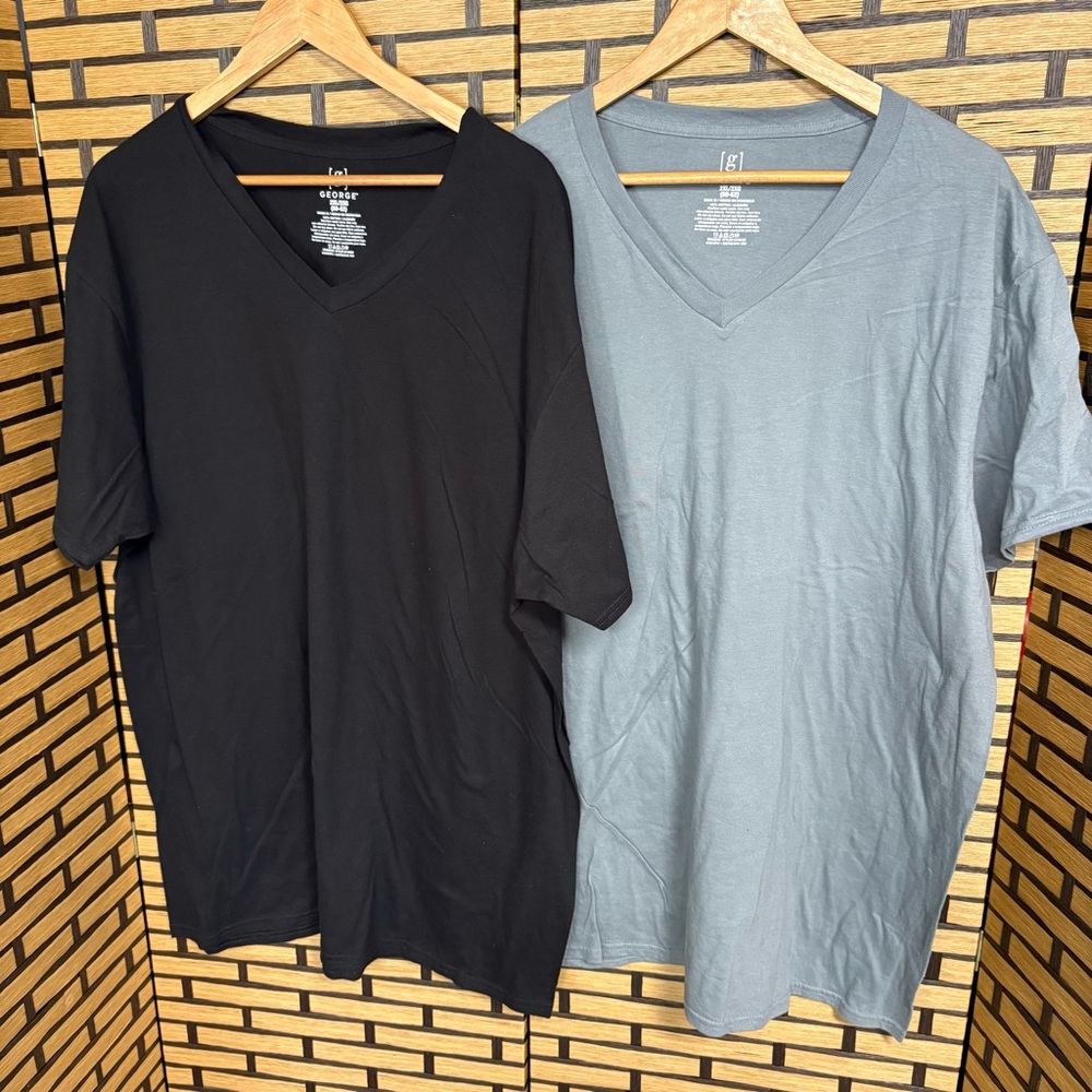 George Gray‎ And Black Longer Length V Neck T Shirts Size 2X